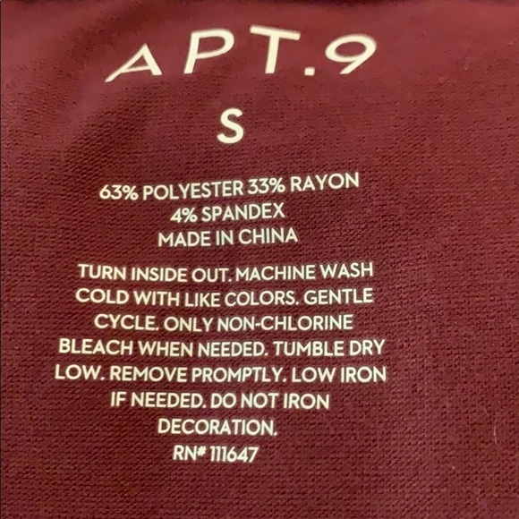 Weekends are for wine v neck tshirt - Picture 6 of 6